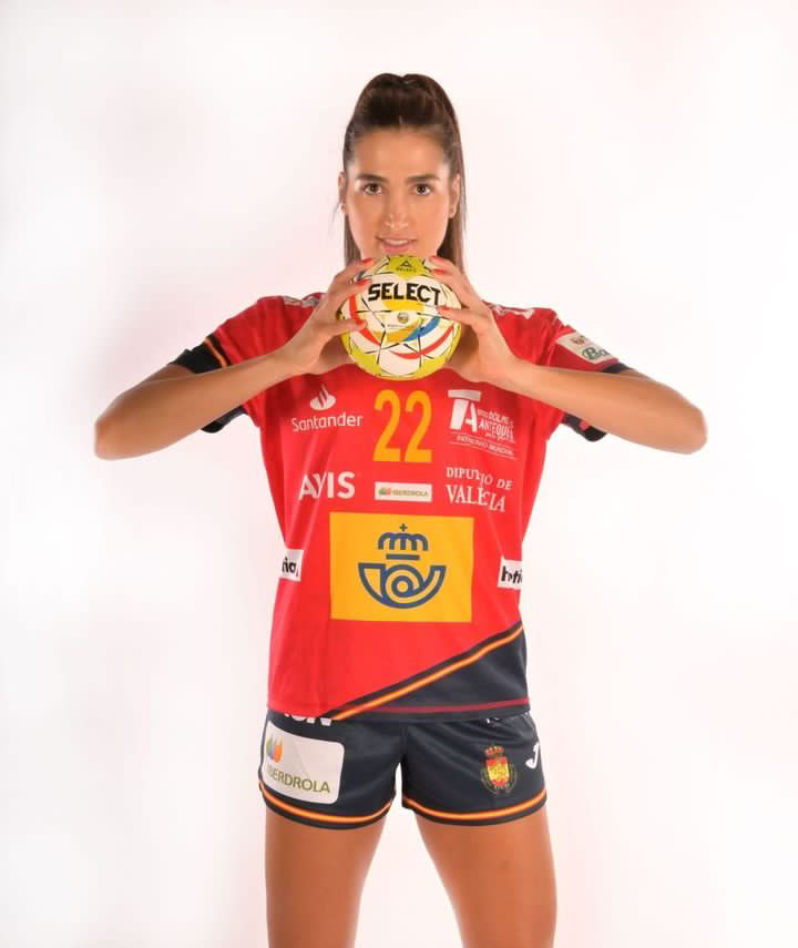 B040E2D8-8803-4423-BDD0-2C18292272C8